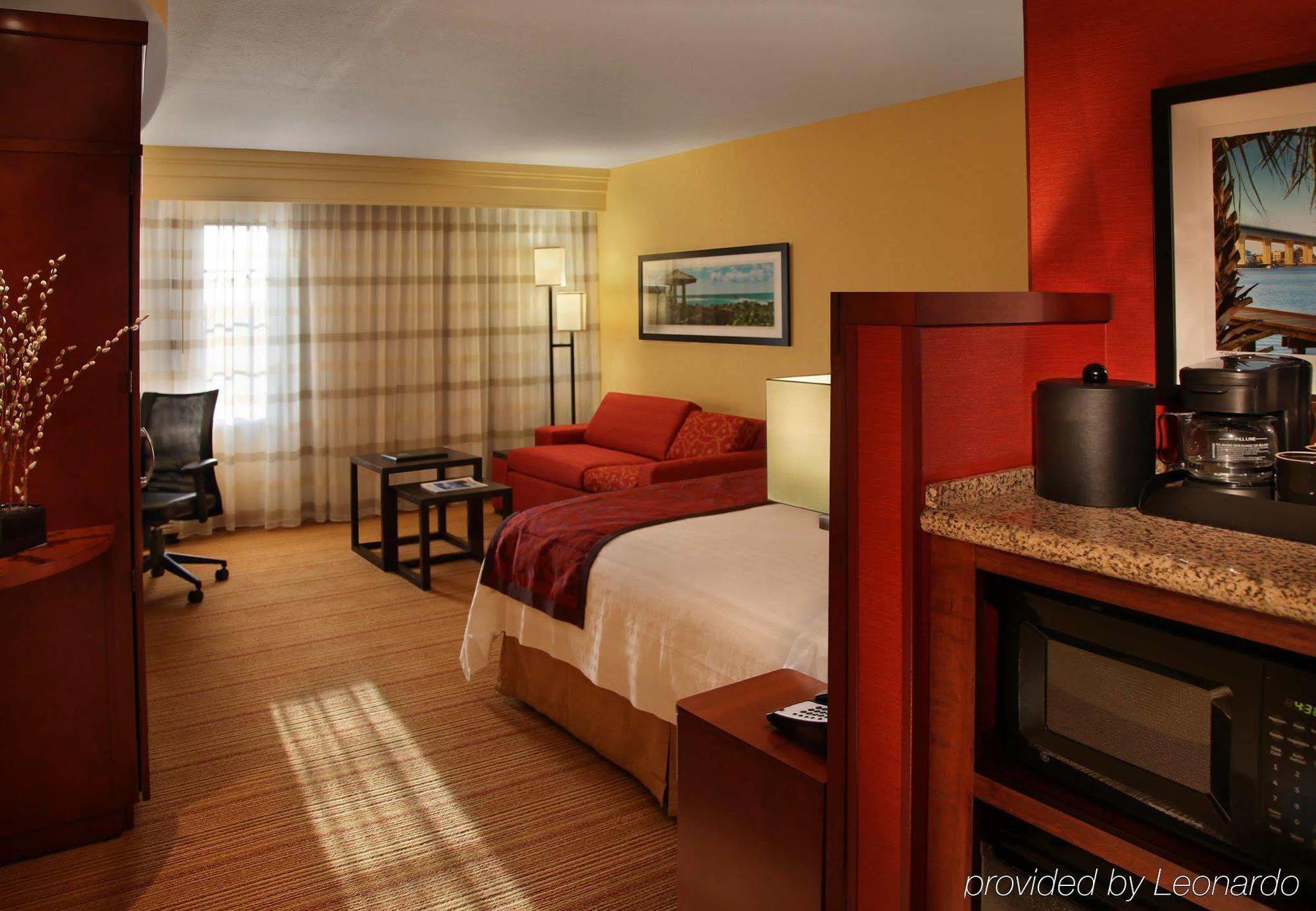 Отель Courtyard By Marriott Стюарт Экстерьер фото