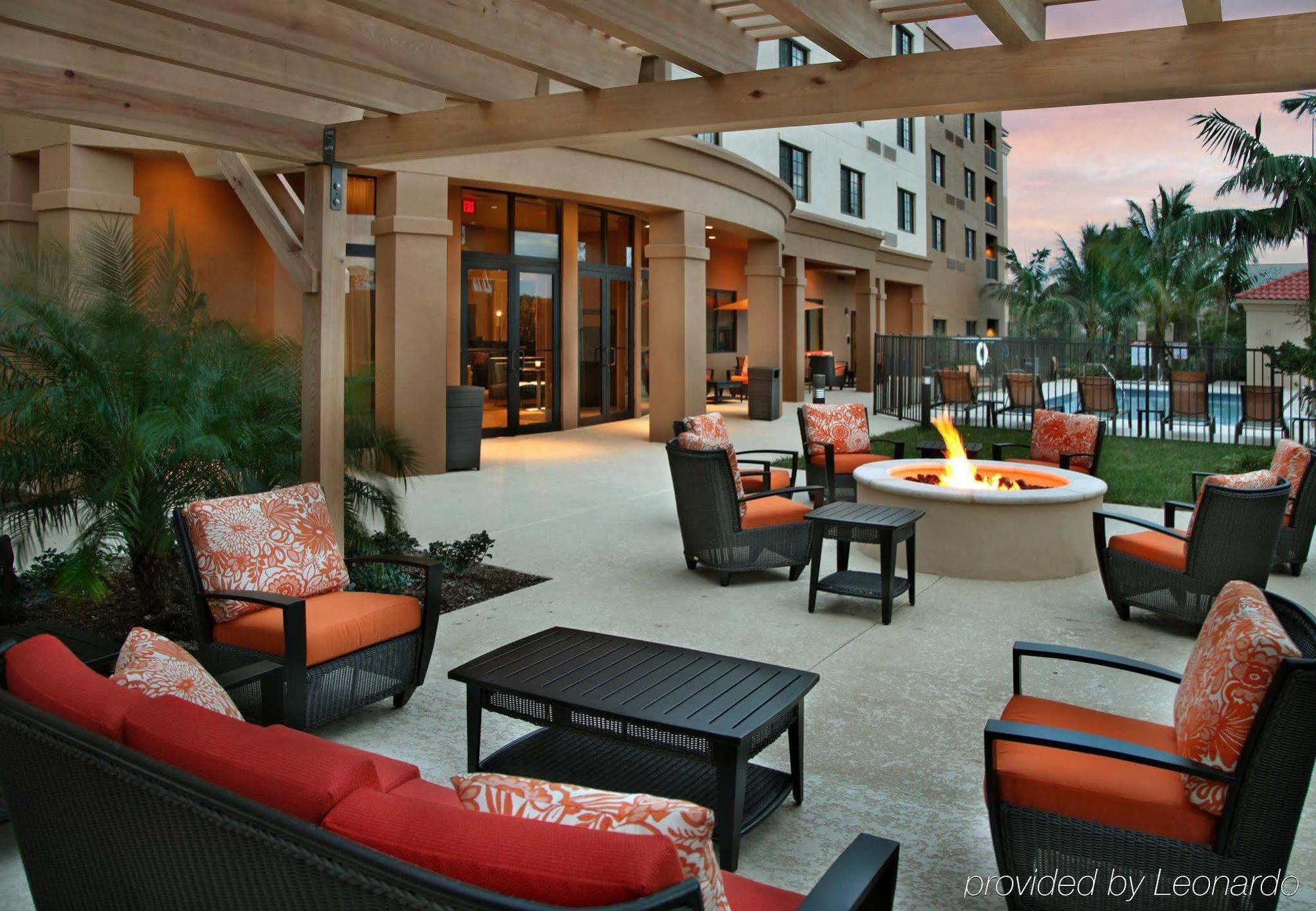 Отель Courtyard By Marriott Стюарт Экстерьер фото