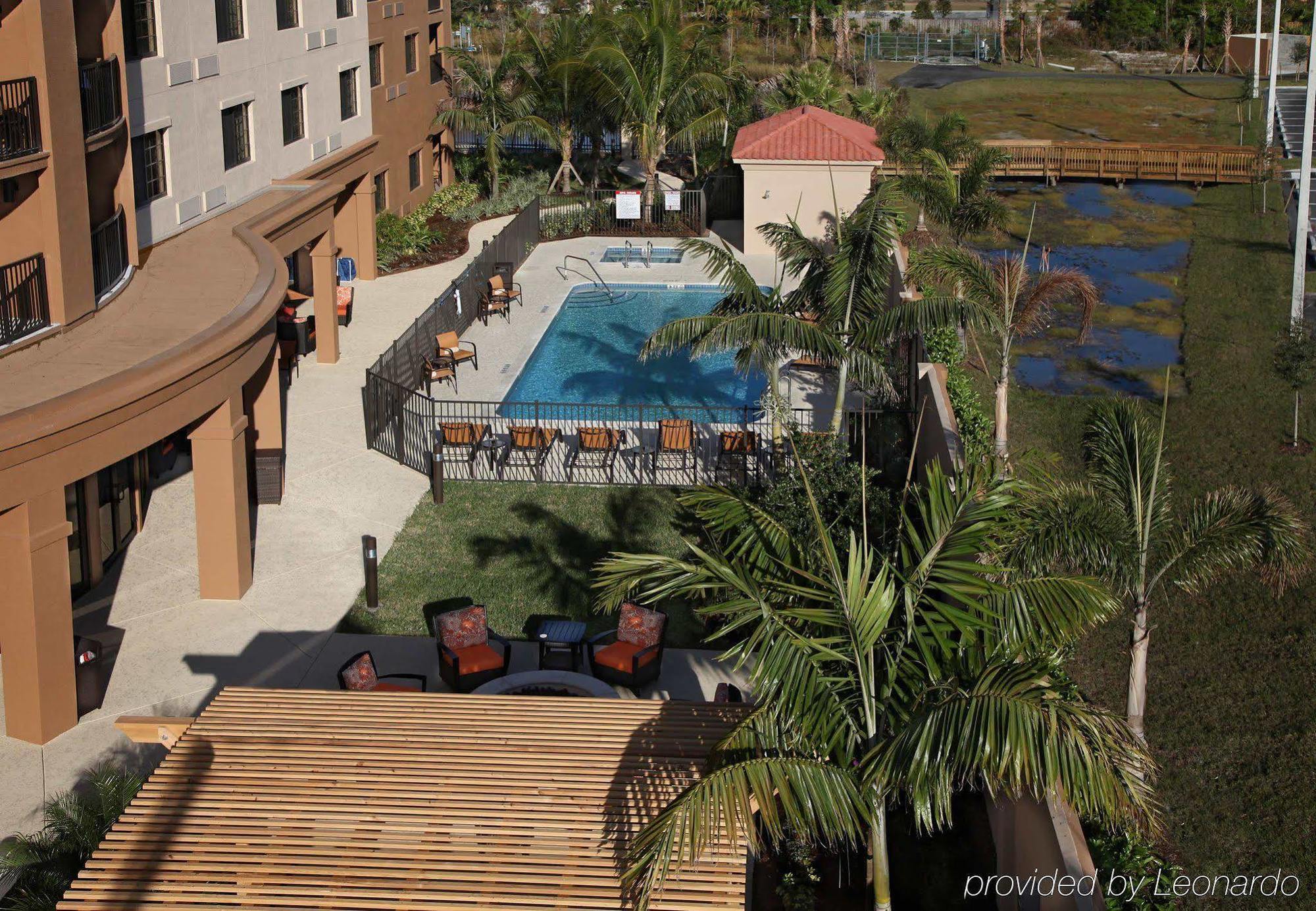 Отель Courtyard By Marriott Стюарт Экстерьер фото