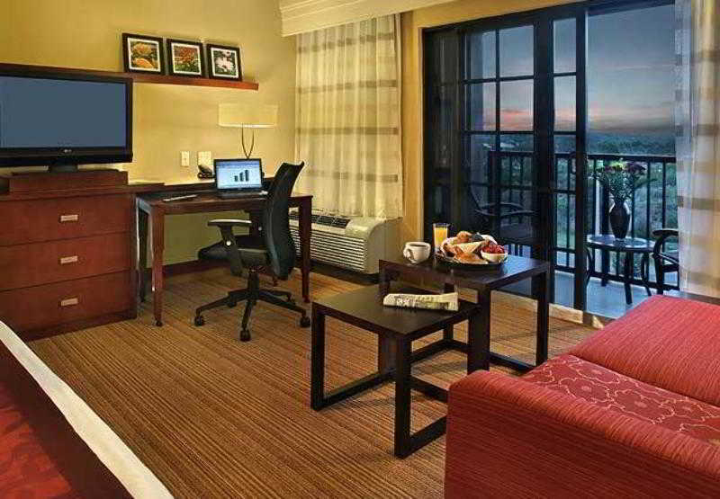 Отель Courtyard By Marriott Стюарт Экстерьер фото